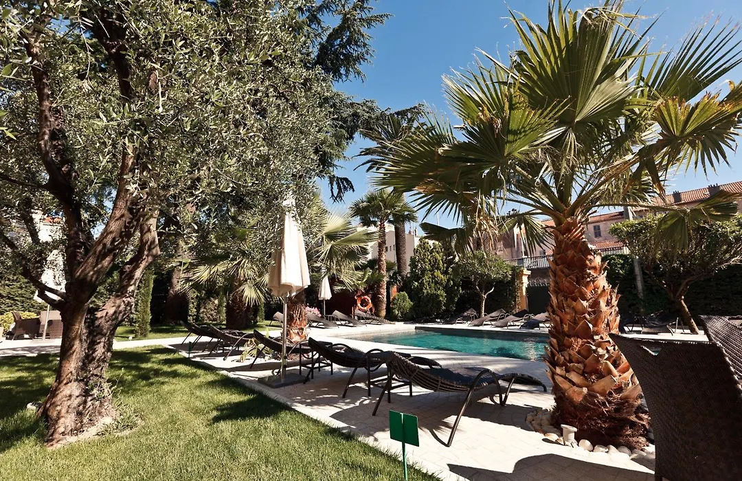 Golden Tulip Cannes Hotel De Paris-1