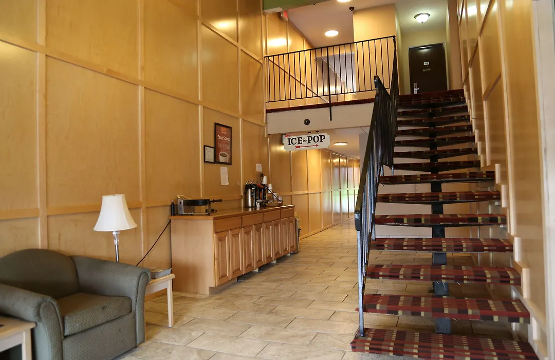 Americas Best Value Inn Kelso-1