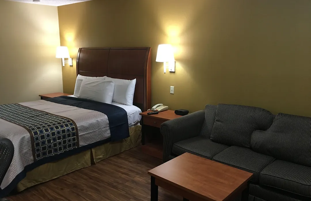 Navasota Inn-1
