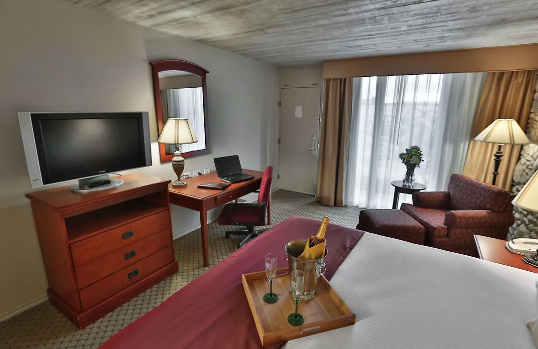 Inn Of The Hills Hotel And Conference Center-1