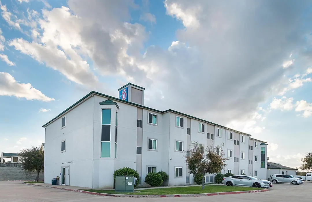 Motel 6-Weatherford, Tx-1