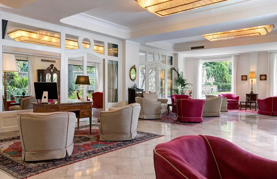 Grand Hotel Royal-1