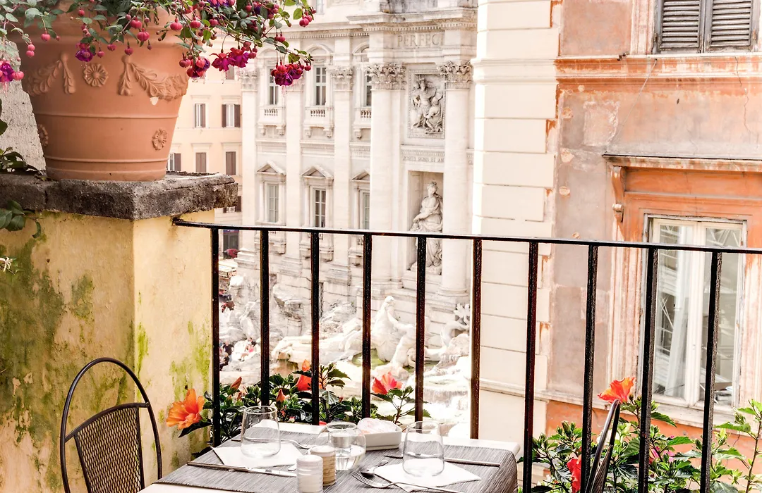 Relais Fontana Di Trevi Hotel-1