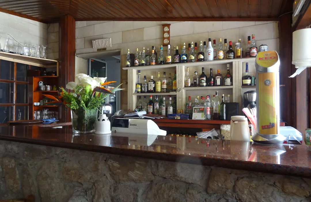 Kiniras Traditional Hotel & Restaurant-1