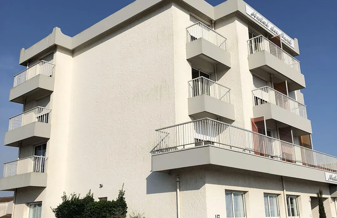 Hôtel du port-1