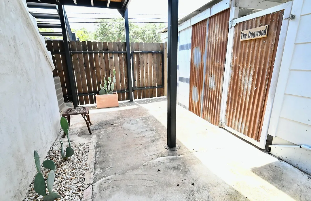 Blanco County Inn & Guesthouses-1
