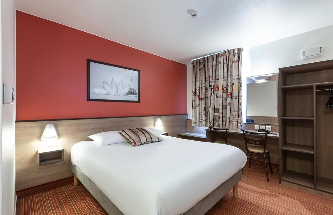 Ace Hotel Chateauroux-1