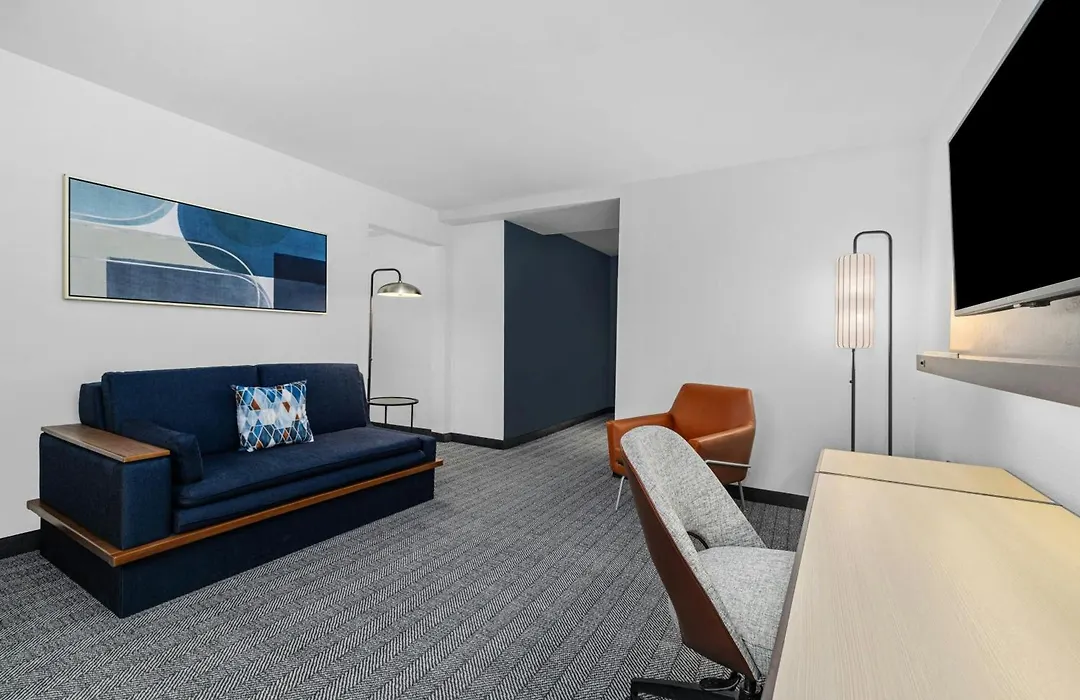 Courtyard By Marriott Oxford-1