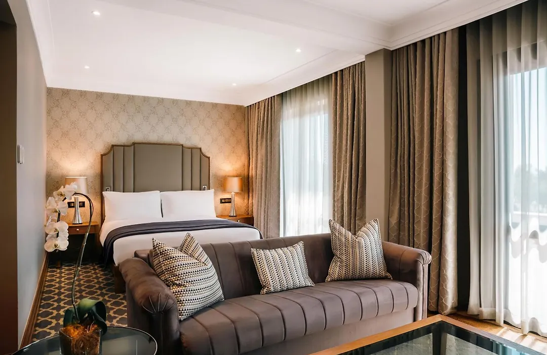 Pivot Hotel Montecasino-1