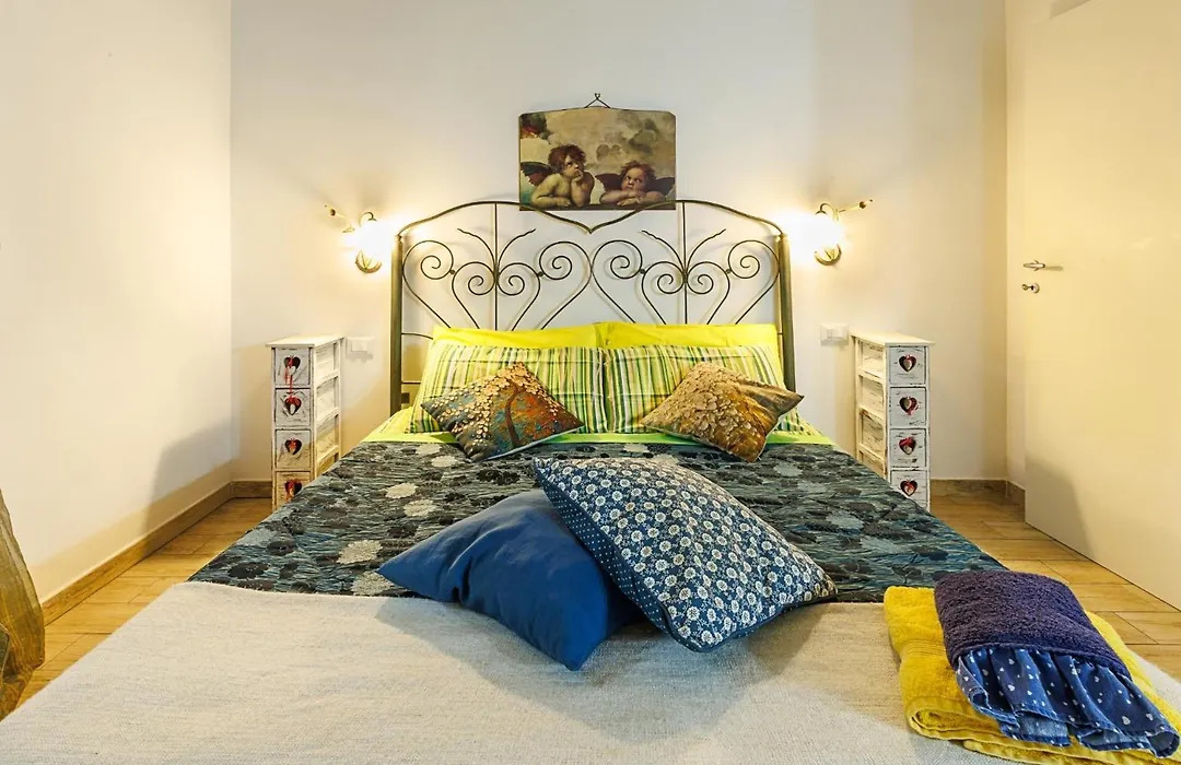 All'Ombra Del Cupolone Guest House-1