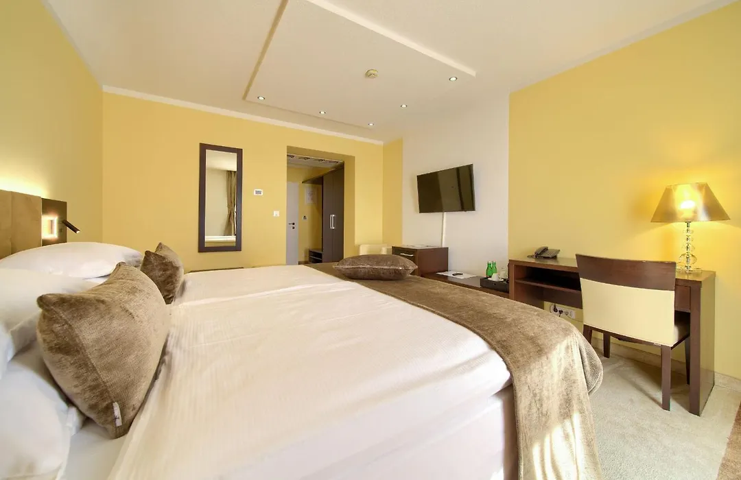 Hotel Marina-1