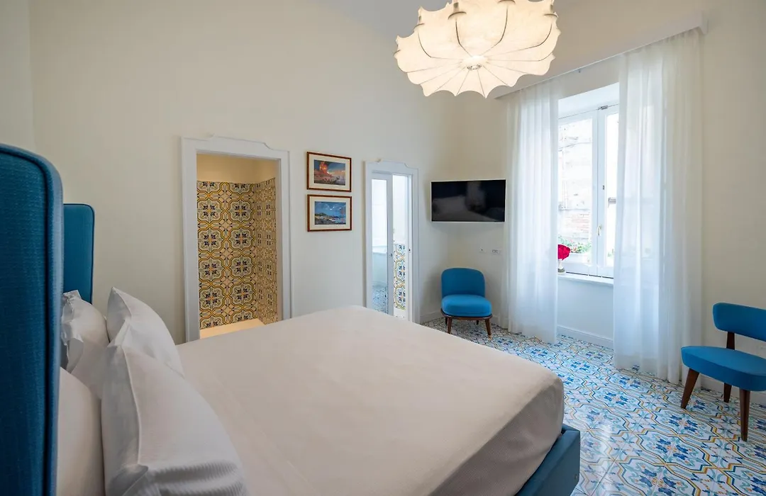 Palazzo Gargiulo Luxury Rooms & Suites-1