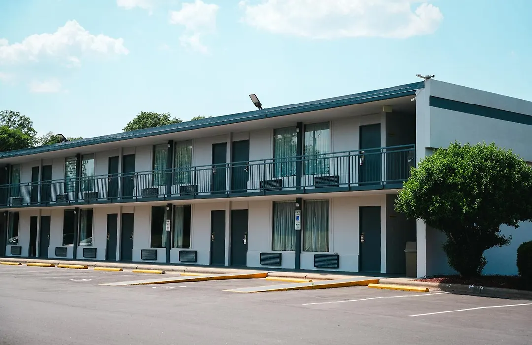 Relax Inn - Monroe-1