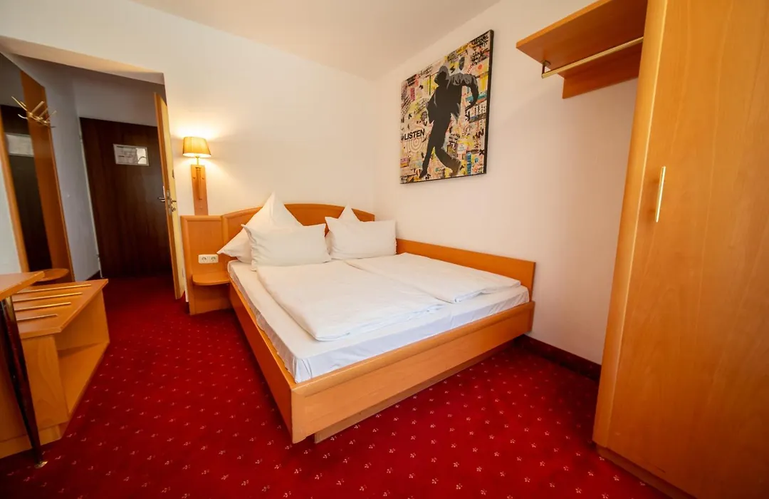 Hotel Mondial Munich-1