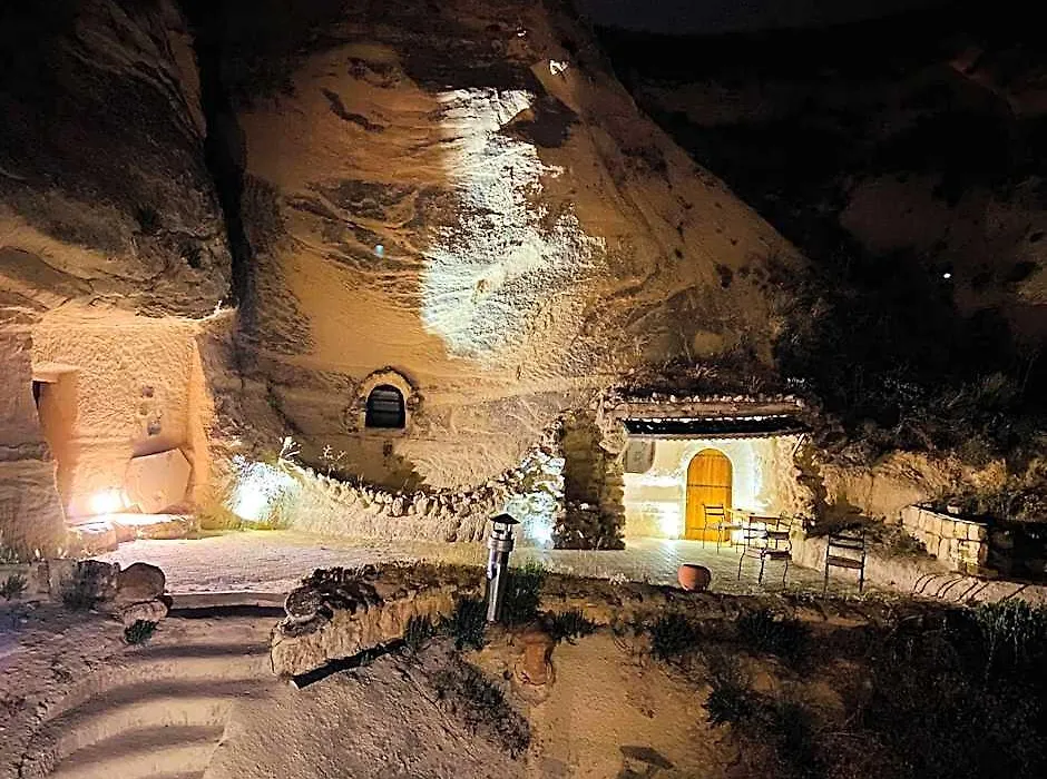The Village Cave Hotel-1