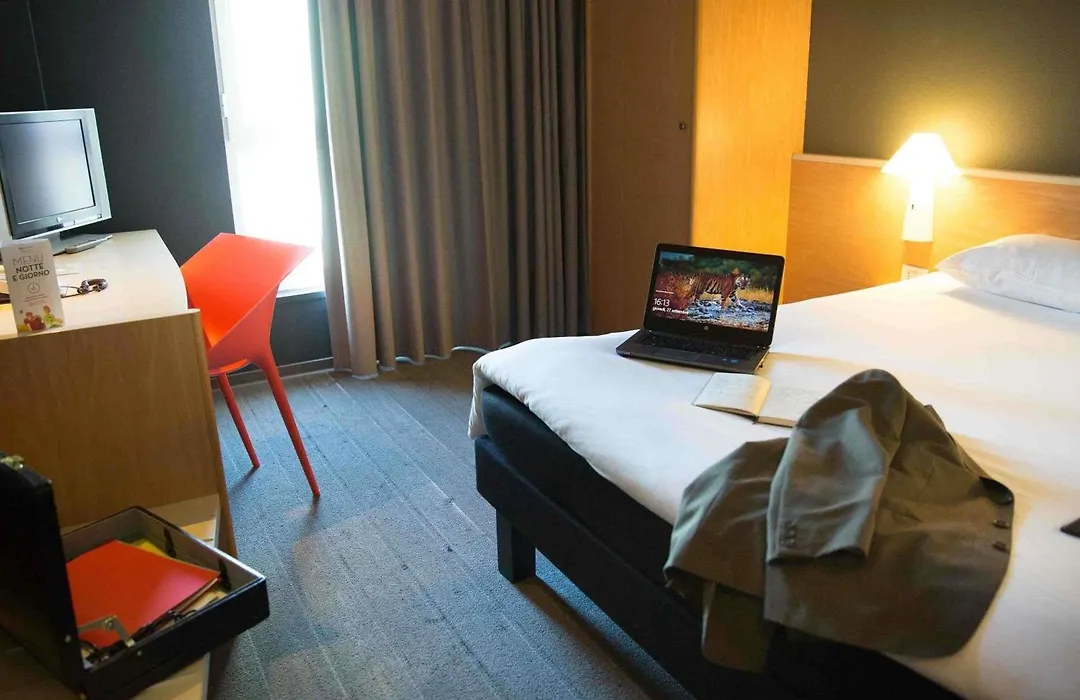 Hotel Ibis Firenze Nord Aeroporto-1
