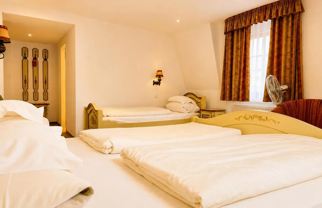 Hotel Tilman Riemenschneider By Ans-1
