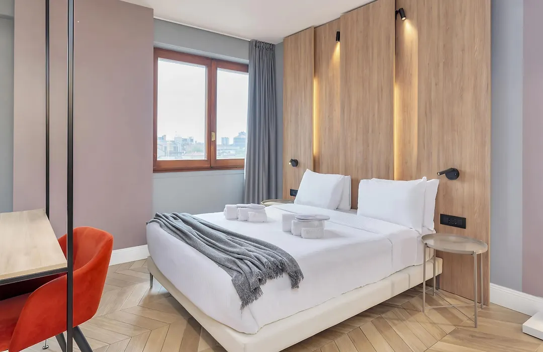 B&B Hotel Milano City Center Duomo-1