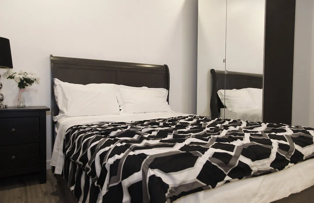 Hotel Mini Inc-1