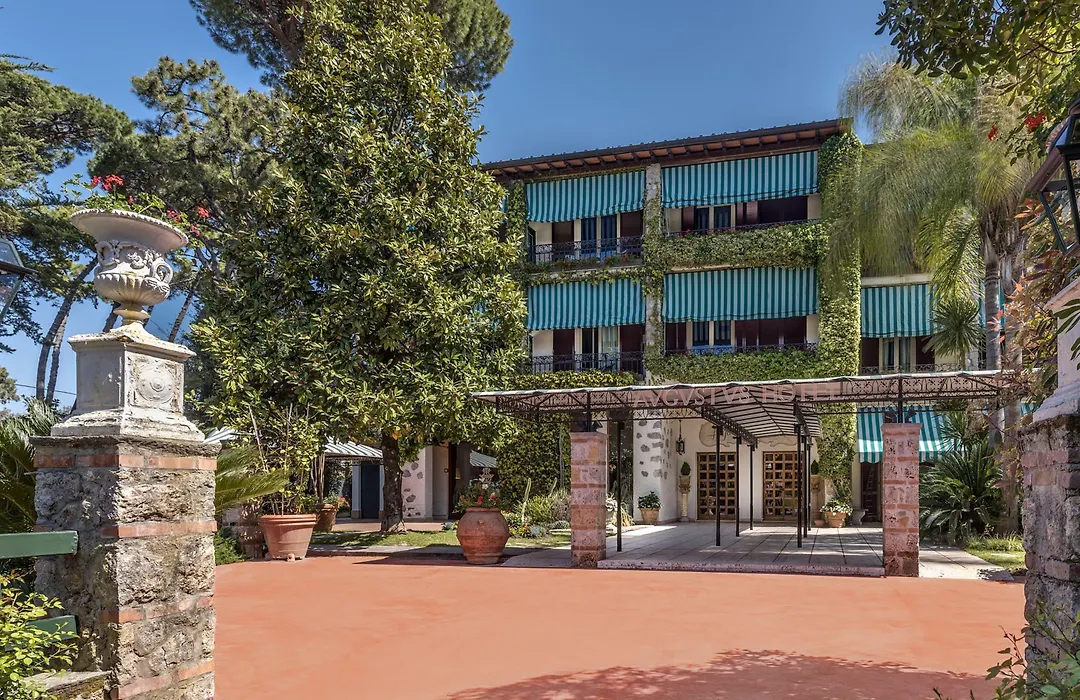 Augustus Hotel & Resort-1