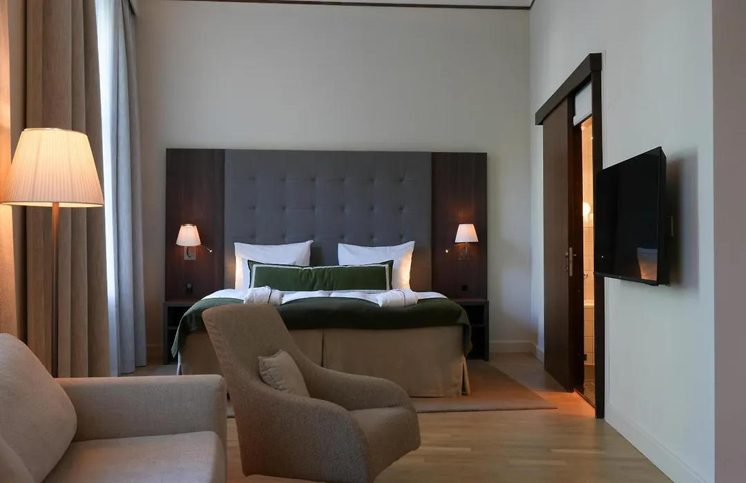 Clarion Hotel Post-1