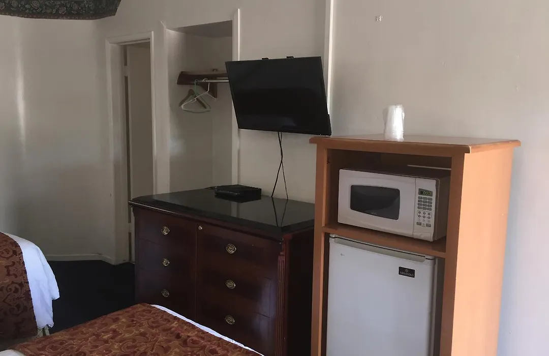 Frontier Motel-1