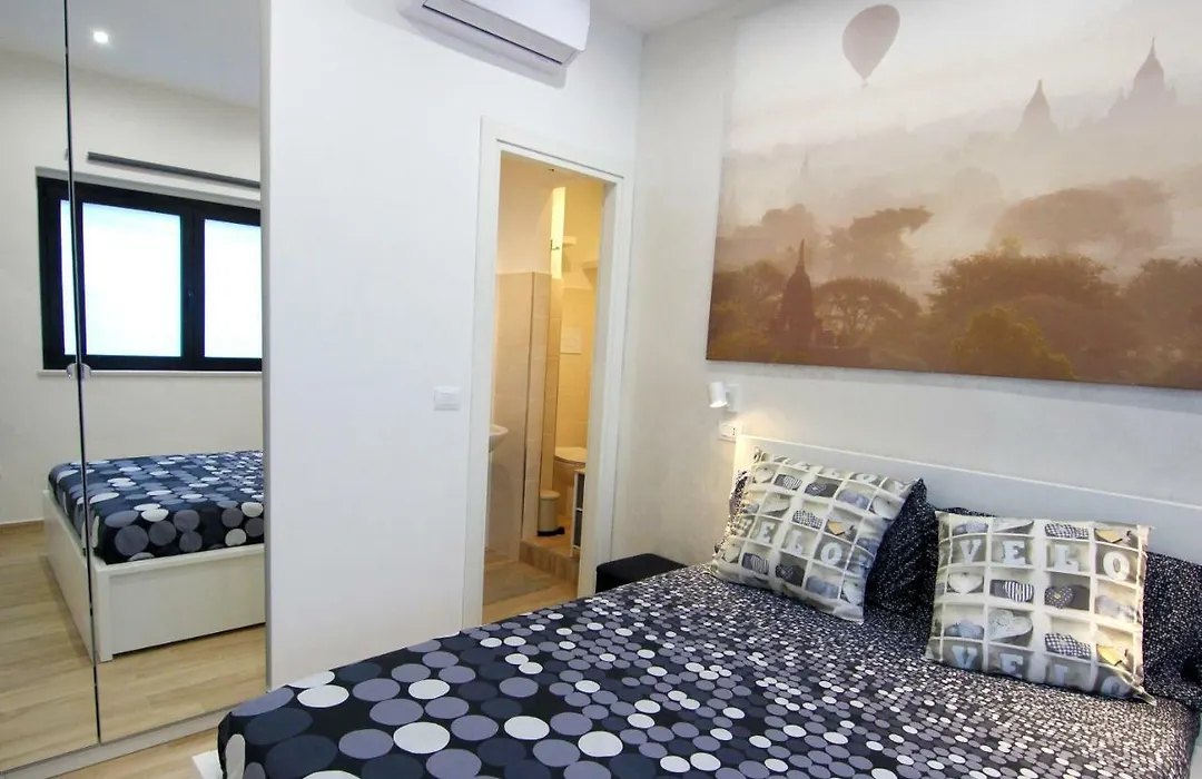 Rosemary Charming Rooms-1