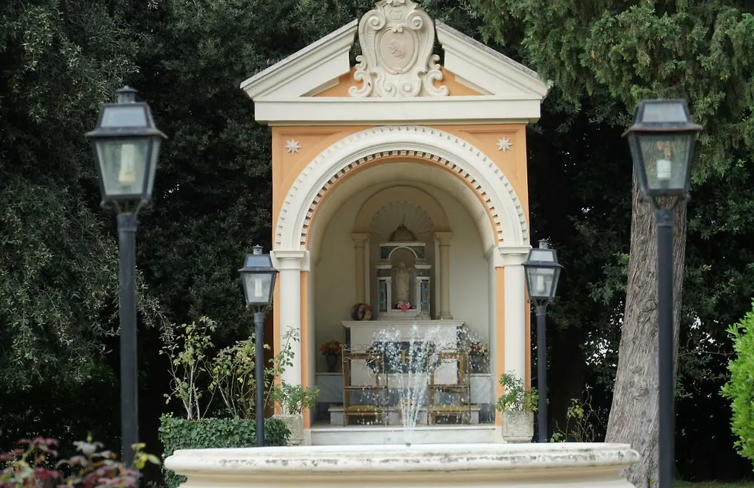 Villa Giuseppe Bernabei Guest House-1