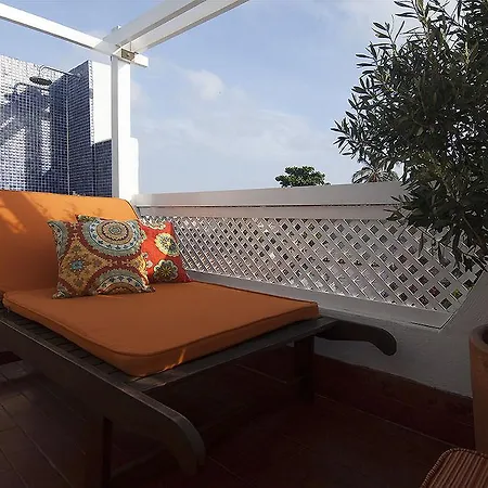 Lez Lezards Bed & Breakfast-3