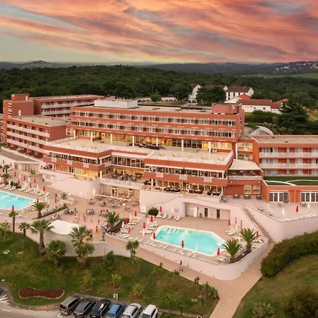 Hotel Albatros Plava Laguna-2