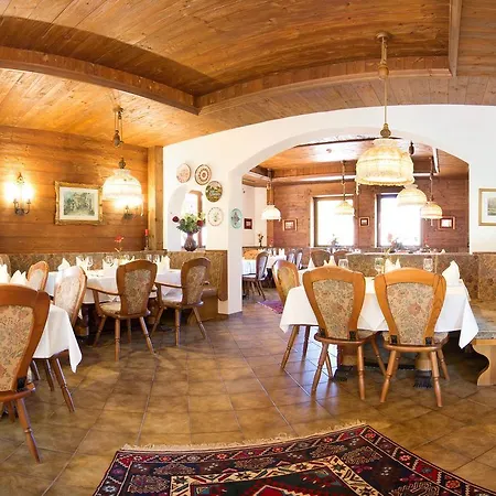 Hotel Rosengarten-2