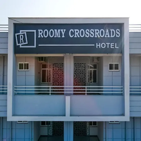 Roomy Crossroads Hotel, Peshawar-3