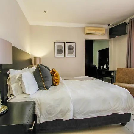Sanchia Luxury Guest House-3