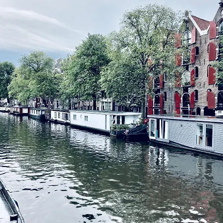 Houseboat Bonnie-3