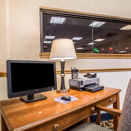 Quality Inn Morris I-80-3