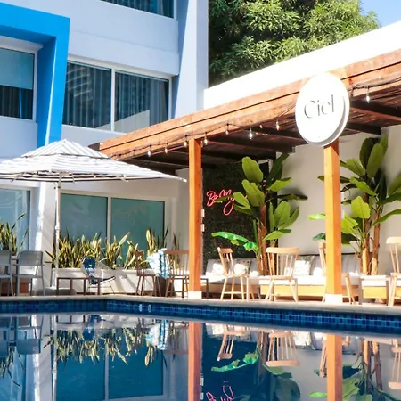 The Blue Hotel-3
