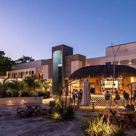 Waye Valladolid Centro - Sustainable, Authentic Experiences&Pet Friendly Boutique Hotel-3