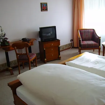 Hotel an der Hauptallee-3