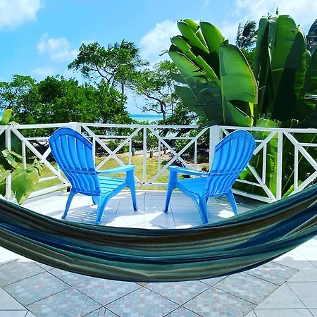 Islander House On Rocky Cay Beach-3