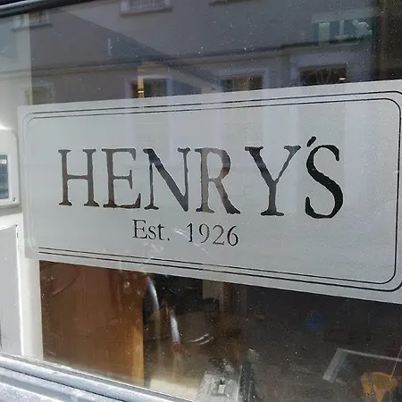 Henry'S-3