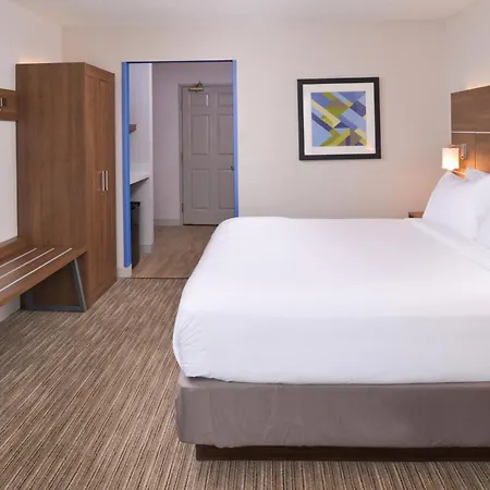 Holiday Inn Express & Suites - Omaha - 120Th And Maple By Ihg-3