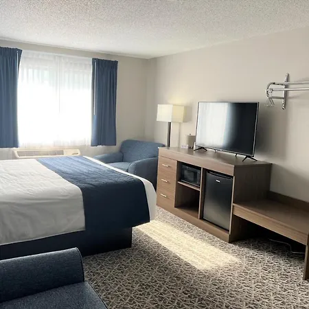 Hilltop Inn & Suites-2