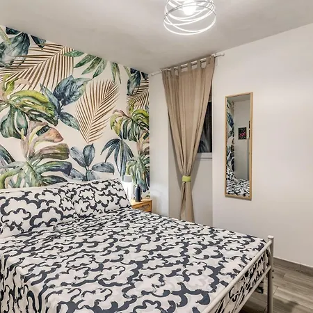 Private Room Near Bari Old Town And Center La Pieza-2