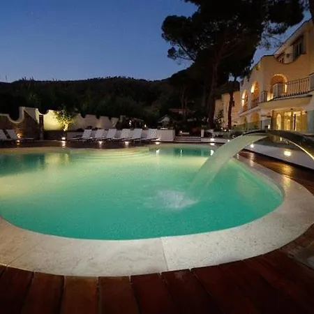 La Pineta Hotel Beach & Spa-3