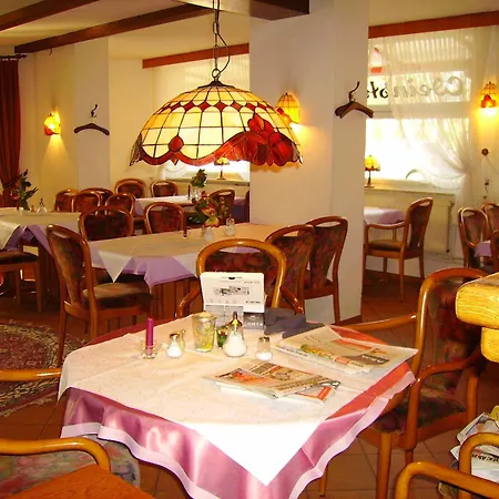 Hotel an der Hauptallee-3