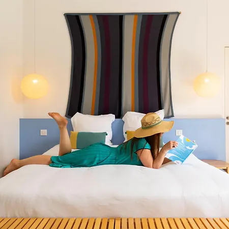 Hotel 96-2