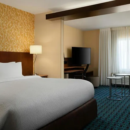Fairfield Inn & Suites By Marriott London-2