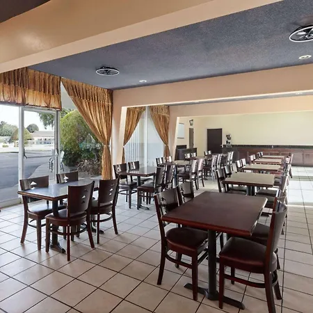 Travelodge By Wyndham Monterey Bay-3
