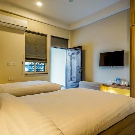 Roomy Crossroads Hotel, Peshawar-2