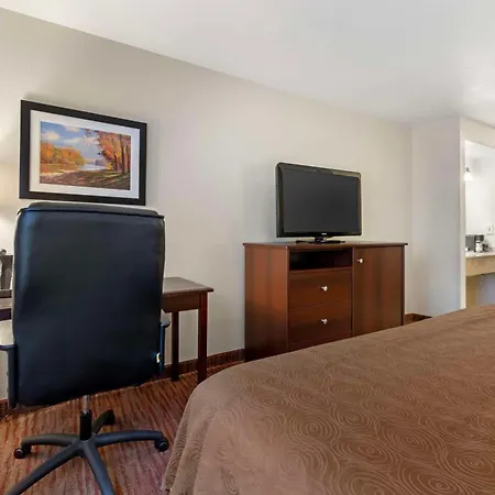 Best Western Plus Concord Inn-2